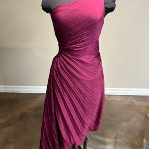 Aakaa One-Shoulder Magenta Dress